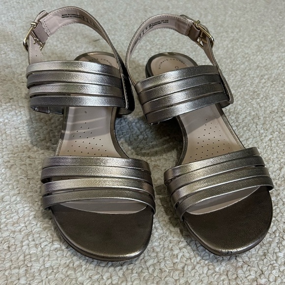 Clarks Caroleigh Bess Metallic Stappy Healed Sandals. US Size 9 - Picture 2 of 10